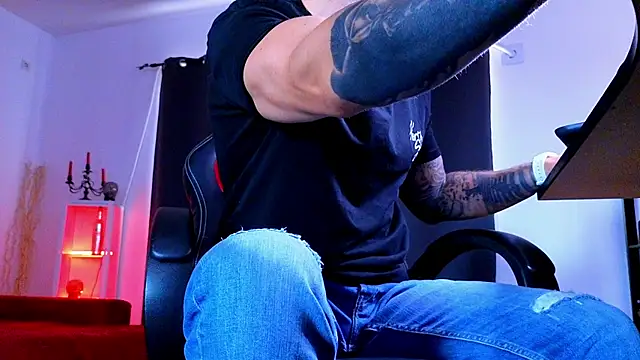 MightyAaron66 webcam
