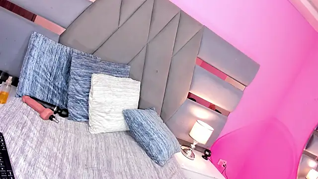 call_me_nora webcam