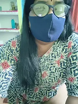 sexxyrenukaa webcam