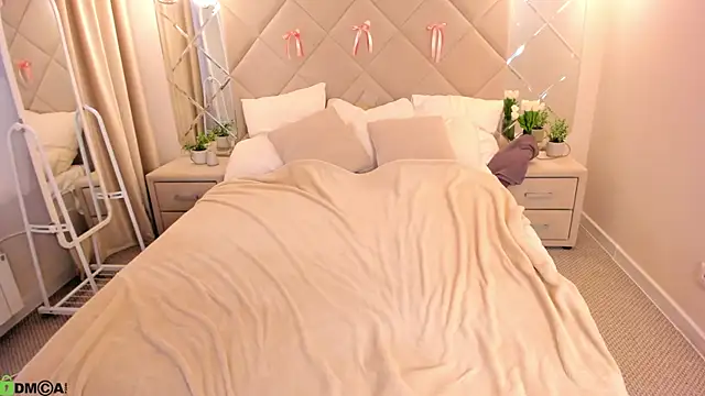 Chloee_White webcam