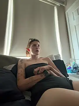 Iady webcam