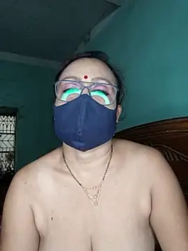 MoonLusty webcam