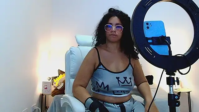 Isabella_Sophia19 webcam