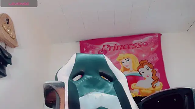 Oriana_braom webcam