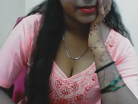 LovingPihu webcam
