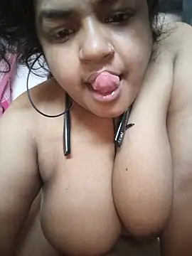 Deborbhavi222 live cam