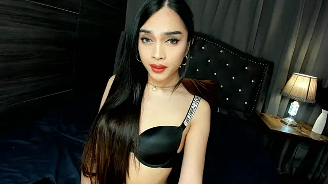 Modèle: CharlotteFlare