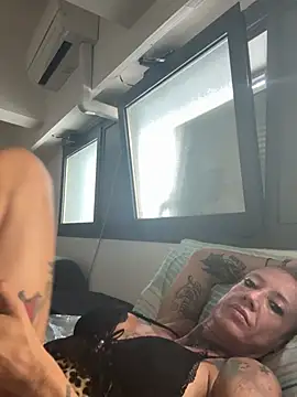 miryredqueen webcam