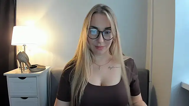 AriaDesire webcam