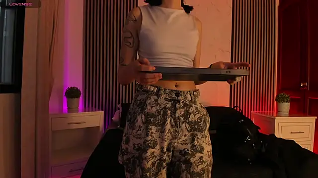 AlaskaFlowerss1_ webcam