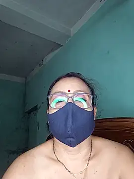 MoonLusty webcam
