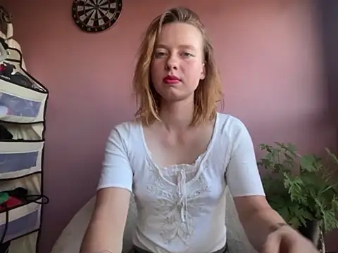 BettyFlirty webcam