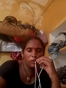 Rakhihot35 webcam