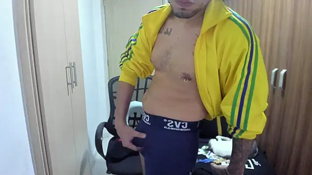 Mrbigcockdanicol10 webcam