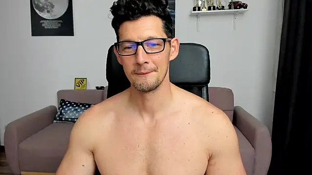 BrutusK08 live sex cam