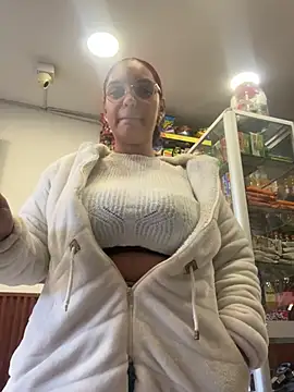 Sara-77 webcam