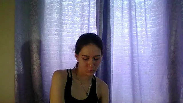 NickiKisinger webcam