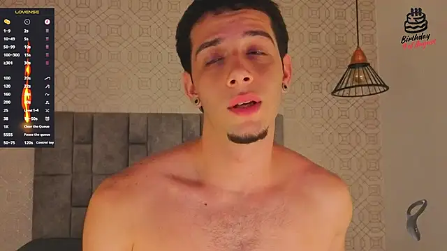 isaacblaze_ live cam