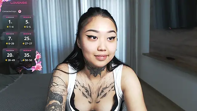 LillGothBaby webcam