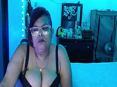 curvy_12 webcam