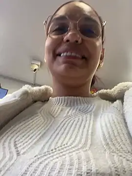 Sara-77 live cam