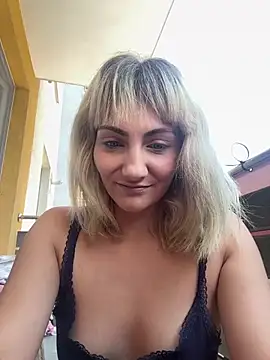 I_amKatarina live now