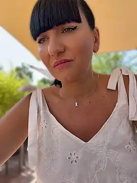 MysticCleo webcam