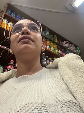 Sara-77 webcam
