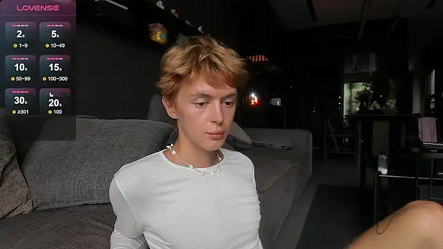 angelandyy (M young) - suck a dildo