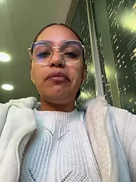 Sara-77 webcam