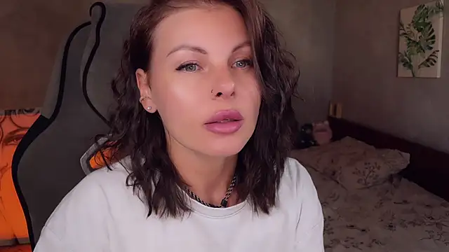 alaska_ya - Alaska_ya's free webcam - UK Sex Cams