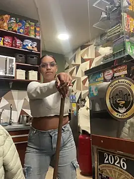 Sara-77 webcam