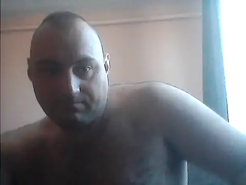 StrictBobby webcam