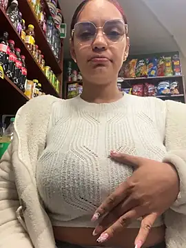 Sara-77 webcam