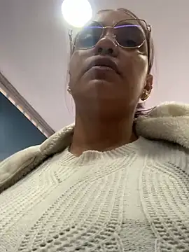 Sara-77 webcam
