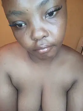 Ebony_pretty webcam