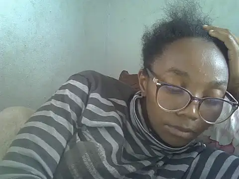ElianeHot webcam