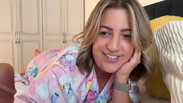 MsBelleWarick webcam