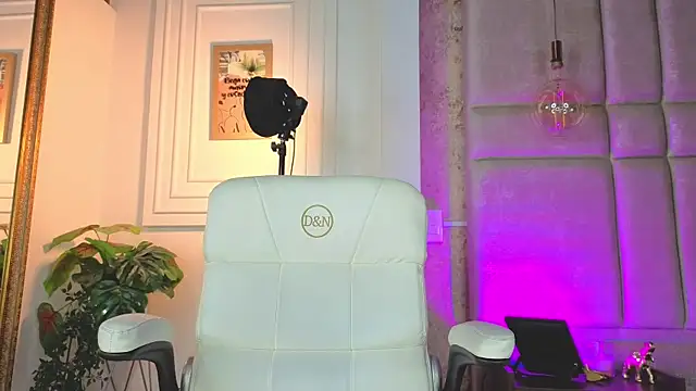 AlessiaLondon webcam