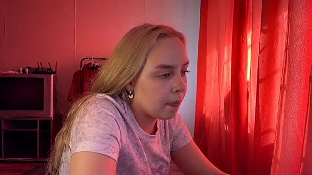 ZoraDearmon webcam