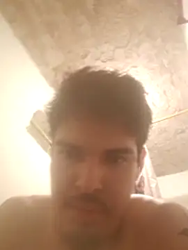Aguilarcruzkevin31 webcam