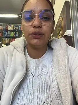 Sara-77 webcam