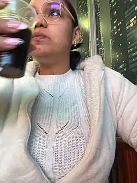Sara-77 webcam