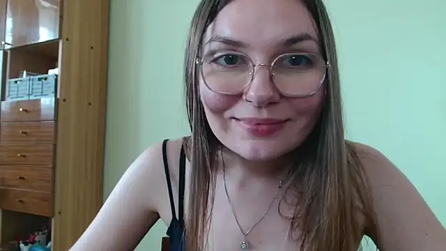 LooveELLYx webcam