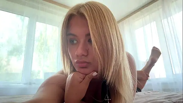 Lambo_Girl11 webcam