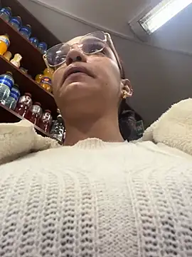 Sara-77 webcam