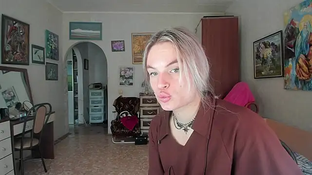 milliKira006 live cam on StripChat