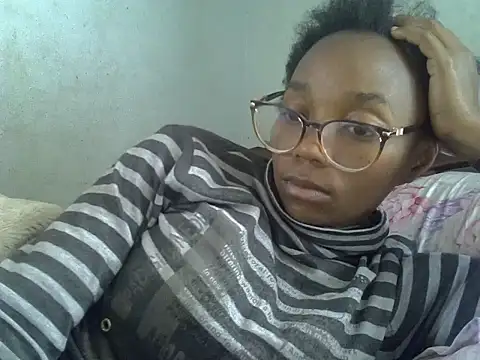 ElianeHot webcam