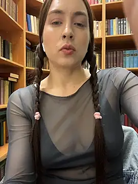 Holly_Play
