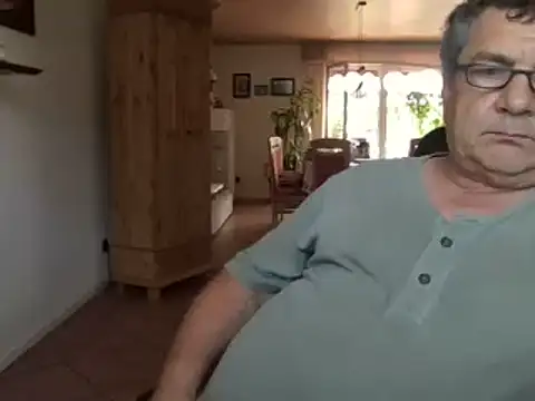 nobbie444 (M mature) - naked
